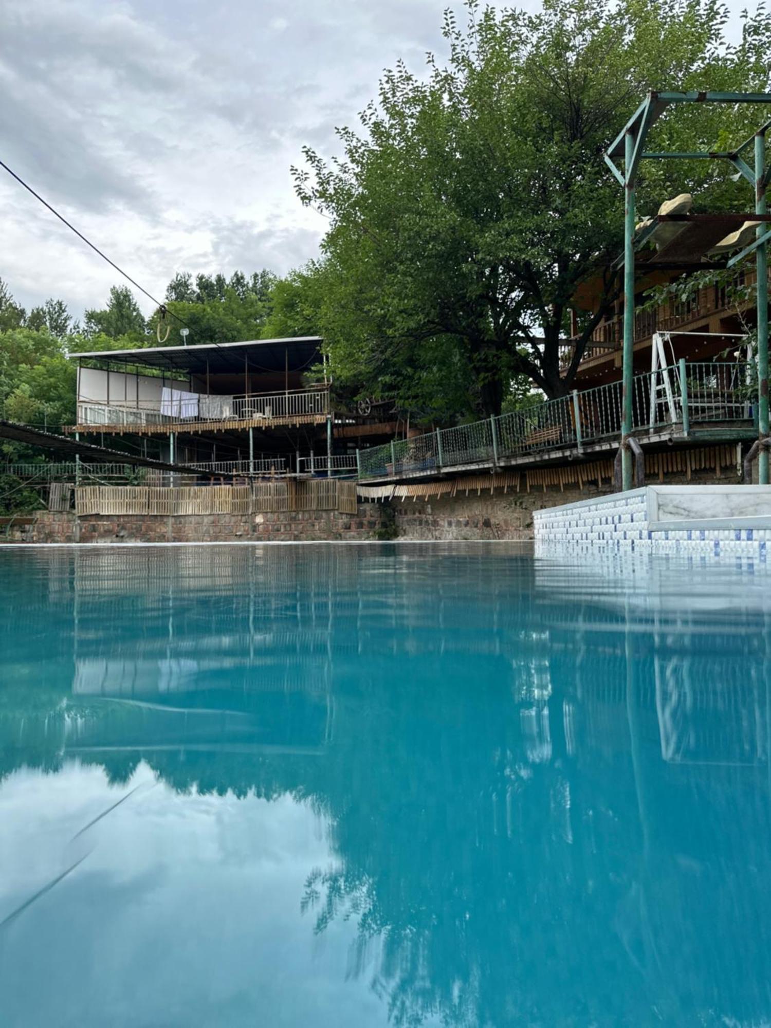 Hotel Amiran'S Lake Tbilisi Exterior foto