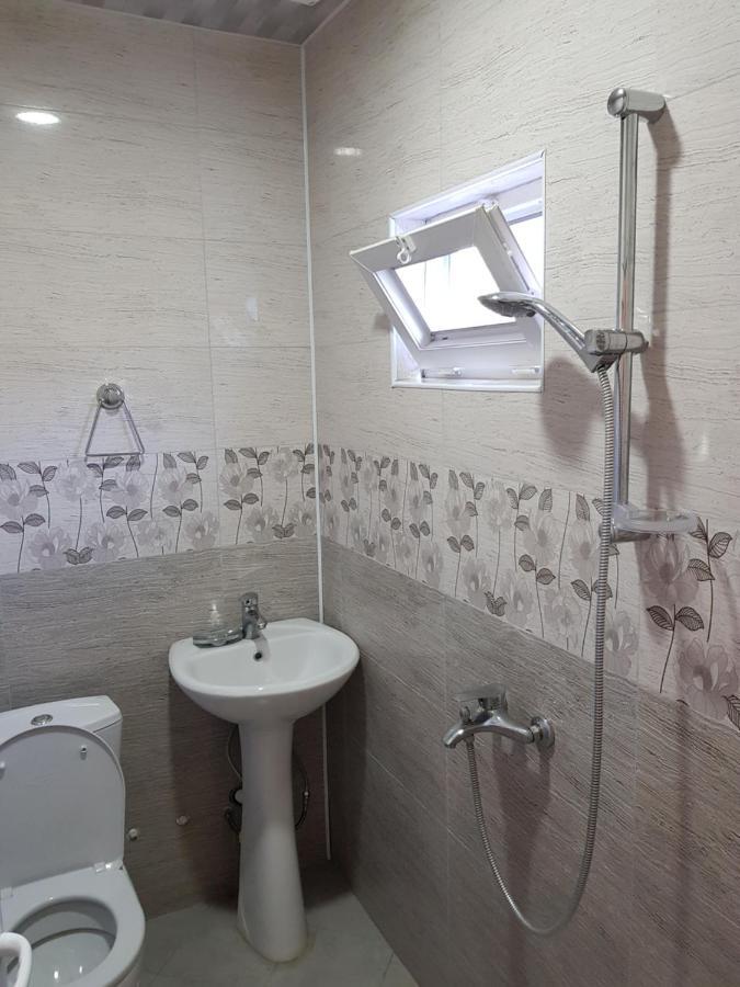 Hotel Amiran'S Lake Tbilisi Exterior foto