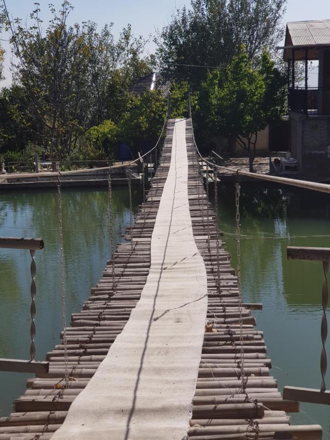 Hotel Amiran'S Lake Tbilisi Exterior foto
